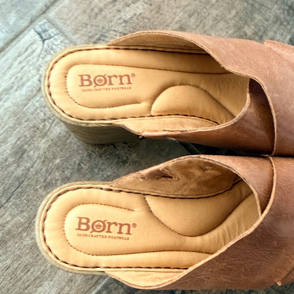 Born Women's Pavia Almond Leather Woodgrain Heeled Clogs, Tan, 8M - Picture 3 of 5
